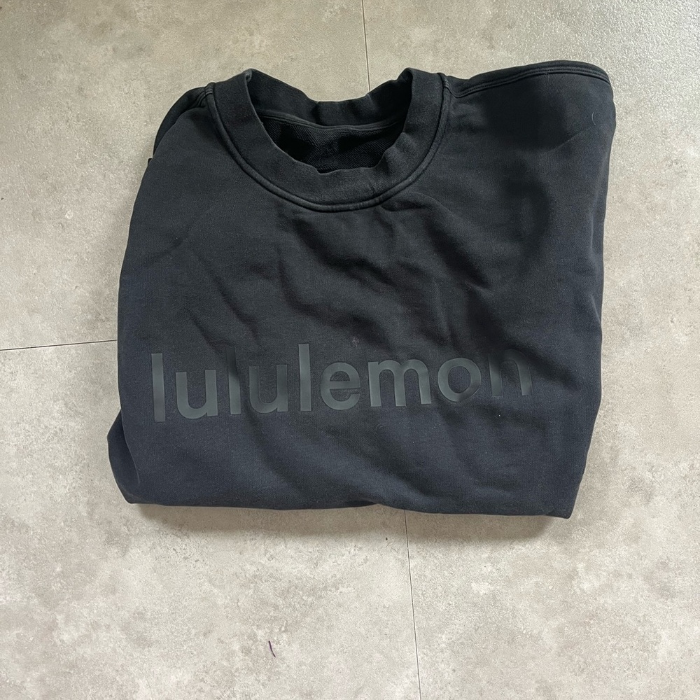 lululemon athletica Men's Black Crewneck with Subtle Logo